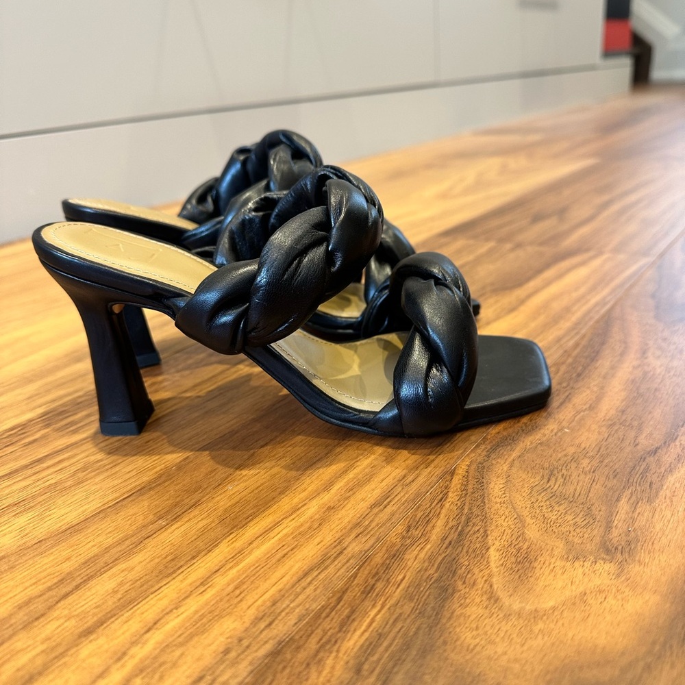 Flattered Black Sandals